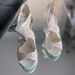 Evening heeled women’s shoes